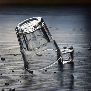 <span class=keywords><strong>Verre</strong></span> à whisky/<span class=keywords><strong>hoegaarden</strong></span>/bière octogonal en <span class=keywords><strong>verre</strong></span> trempé transparent créatif de 100 ml 150 ml pour bar/cadeaux promotionnels - Product Image 6