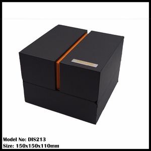 Caja de reloj de madera en colores naranja y negro, muy vendida. - Product Image 3
