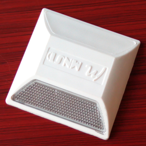 Venta al por mayor carretera waring solar led ojos <span class=keywords><strong>de</strong></span> <span class=keywords><strong>gato</strong></span> <span class=keywords><strong>de</strong></span> plástico solar road Stud - Product Image 6