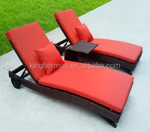 Outdoor Rieten Chaise Lounge Dubbele Rotan Zon Lounge met Wiel Strand Stoel