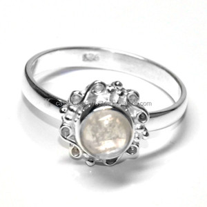 Bague de mariage classique de créateur en argent sterling 925 avec pierre de lune arc-en-ciel de forme authentique, faite à la main, de haute qualité CASA DE PLATA - Product Image 1