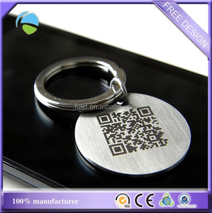 LLavero de código QR personalizado con impresión de círculo en blanco cepillado de Metal - Product Image 1