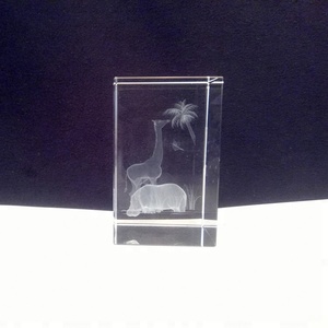 Haute Qualité Blanc Cristal Cube <span class=keywords><strong>Image</strong></span> Personnalisée Ou Mots 3D Laser Cristal Cube Pour Presse-papiers Ou Entreprise Cadeaux - Product Image 1