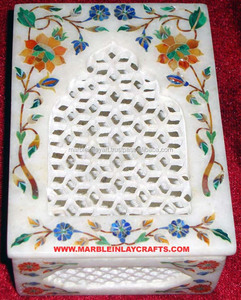 Boîte blanche à incrustation en marbre, 15 pièces, sculptures incrustés - Product Image 1