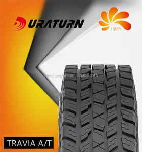 在汽车轮胎 235/65/45r17 235 月 65 DURATURN 轮胎的 SUV 车