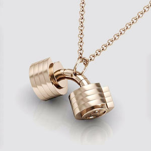 قلادة دمبل رياضية للتمارين الرياضية, قلادة دمبل من الصلب المقاوم للصدأ مطلي بالذهب عيار 18 ، علامة تجارية مُخصصة للبيع بالجملة - Product Image 1