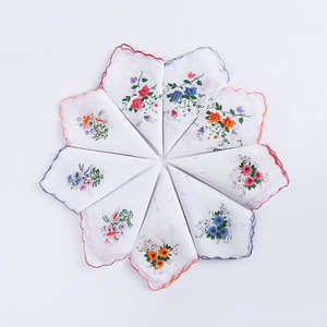 منديل نسائي أنيق بنقوشات الزهور بتصميم رفيع - Product Image 6