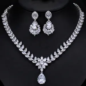 Conjunto de joyería de boda para mujer, joyería de novia, anillo y Collar de plata con diseño de circonia cúbica blanca - Product Image 1