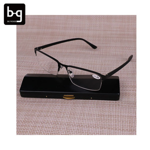 Gafas de lectura bonitas 2025 a la moda, monturas de gafas de lectura de media luna - Product Image 1