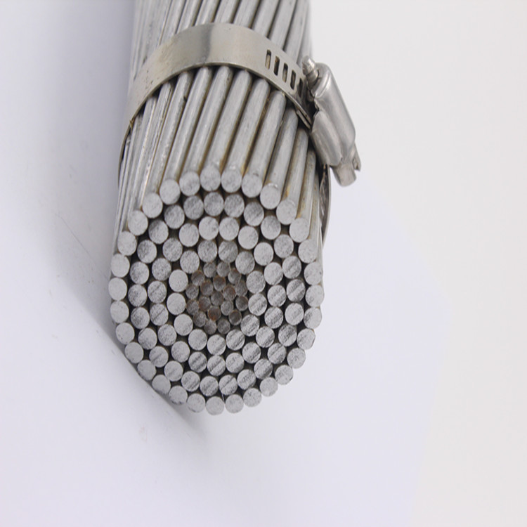 ASTM B 232, BS 215 Parte 2, IEC 61089 Conductor desnudo ACSR Conductor de aluminio con refuerzo de acero