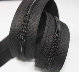 7# Long Chain Nylon <strong>Zipper</strong> Auto Lock <strong>Waterproof</strong> <strong>Zippers</strong> <strong>Zippers</strong> - Product Image 1