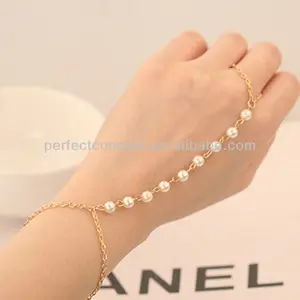 女性金色手链手链时尚饰品珍珠珠子手链带指环
