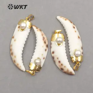 WT-JP072 18k Gold Trim In Knife Shape Random Size Pendant For Women Jewely Natural Sea Shell With Baroque Pearl Charm Pendant