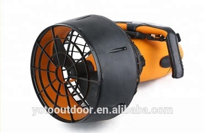 <span class=keywords><strong>Scooter</strong></span> <span class=keywords><strong>Subacqueo</strong></span> Elettrico 24V 300W, Materiale PVC, Colore Arancione, Resistente, Capacità di Carico 100kg, Autonomia 1h, per <span class=keywords><strong>Acqua</strong></span> Profonda fino a 30M - Product Image 4