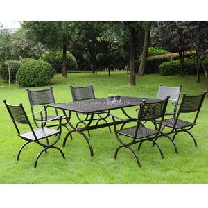 Mobili da giardino per esterni Set da pranzo da 7 pezzi da pranzo da tavolo con finitura rettangolare in rete con metallo nero ferro in Stock contemporaneo