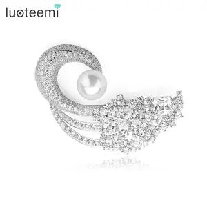 LUOTEEMI Großhandel Elegante Dame Hochzeits kleid Accessoires Schmuck Kostenloser Versand Luxus Kristall CZ Diamant Peal Swan Brosche