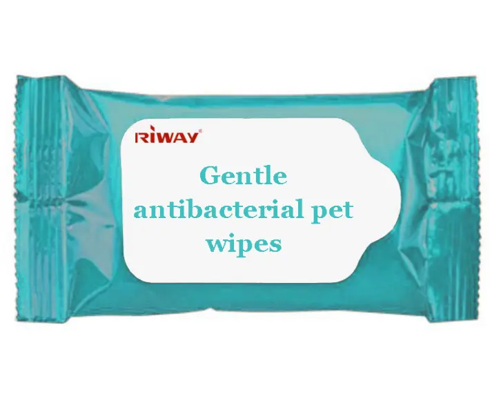 Pet cleansing wipes for dog and cat