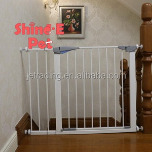 Precio barato ajustable Metal niños seguridad del bebé seguridad Pet valla puerta - Product Image 1