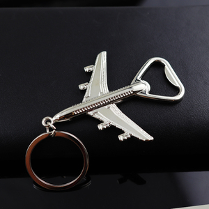 Bolsa encanto Airbus motor llavero novedad avión abridor llavero 3D avión Metal cerveza abridor llavero aerolínea regalo promocional