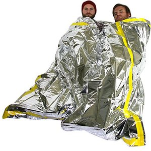 Supervivencia Mylar Térmico 64 "X 87" <span class=keywords><strong>Saco</strong></span> <span class=keywords><strong>de</strong></span> <span class=keywords><strong>dormir</strong></span> <span class=keywords><strong>de</strong></span> emergencia para 2 personas Foil Primeros auxilios Bivy Bag para acampar al aire libre Senderismo Emergencia - Product Image 1