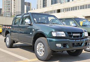 Isuzu 4x2 4x4 gasolina y diesel <span class=keywords><strong>camioneta</strong></span> con color diferente - Product Image 4