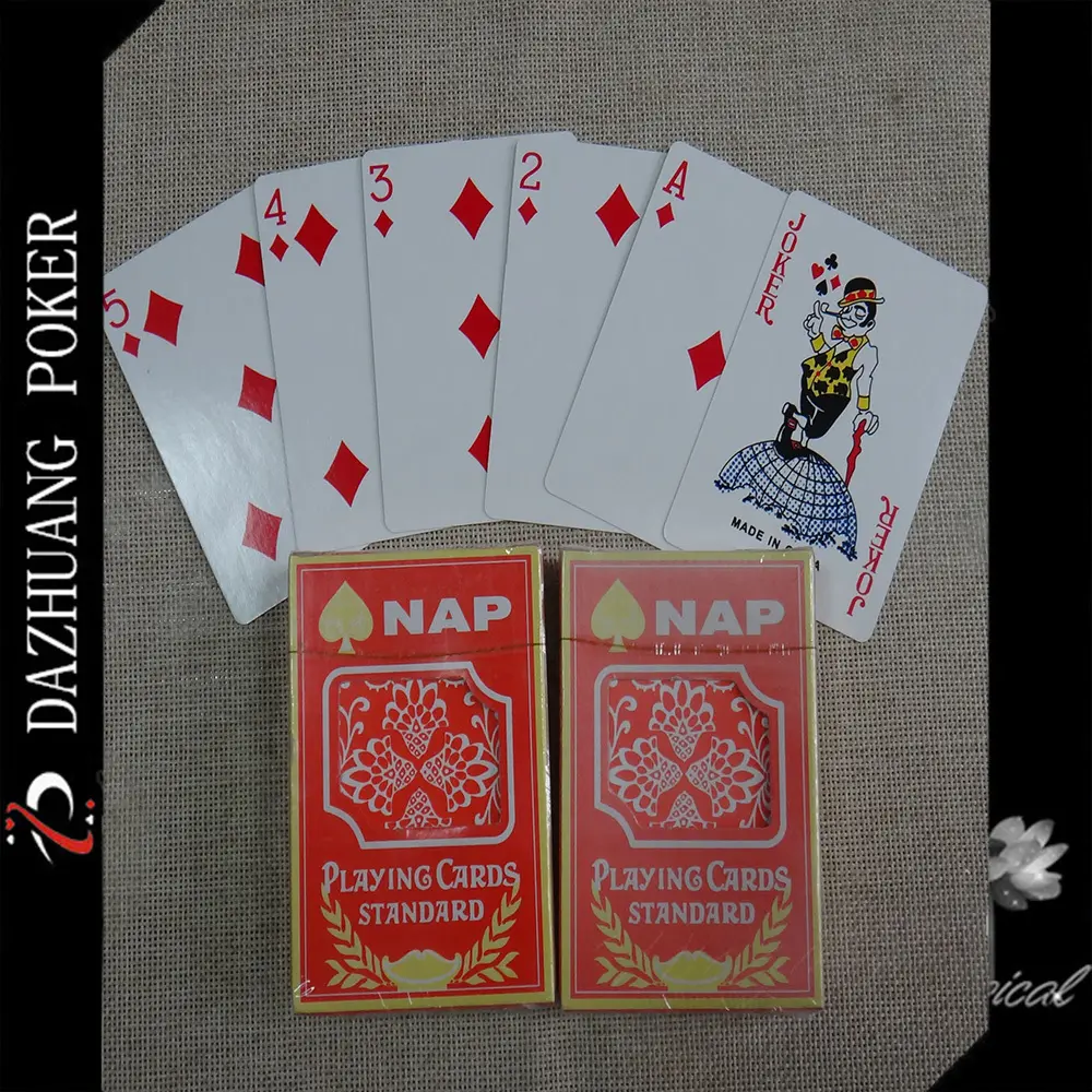 Diseño personalizado impreso jugando a las cartas