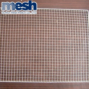 Griglia BBQ in Acciaio Inox con Rete Argentata 27x27x25cm per Arrostire la Carne QUNKUN QKB-0034 Resistente alla Corrosione con Manico in Legno per <span class=keywords><strong>Gas</strong></span> - Product Image 2