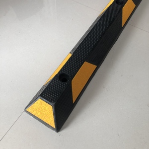 Fermaruote in Gomma Lungo 1650mm per Parcheggi e Garage, Fermacarro in Gomma - Product Image 3