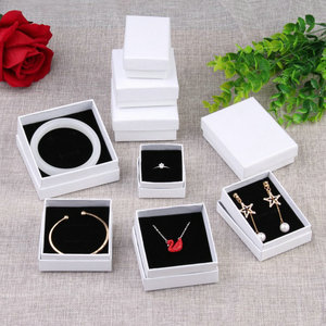 Logo personnalisé imprimé en papier blanc, boîte-cadeau à bijoux, logo personnalisé, 50 pièces - Product Image 1