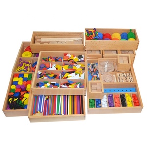 Giocattoli educativi dei regali di Froebel dei blocchi di forme geometriche variopinte di legno educativo di sviluppo precoce