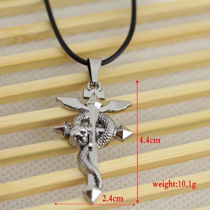 YUNMENG Anime Fullmetal Alchemist Edward Elric Collier Pendentif Cosplay Serpent Croix Collier Vintage Accessoires pour Femmes Hommes Cadeau