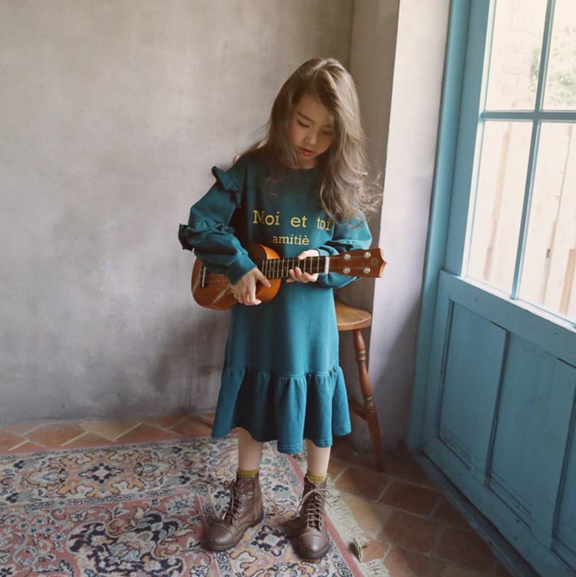 สีน้ำเงินนกยูง