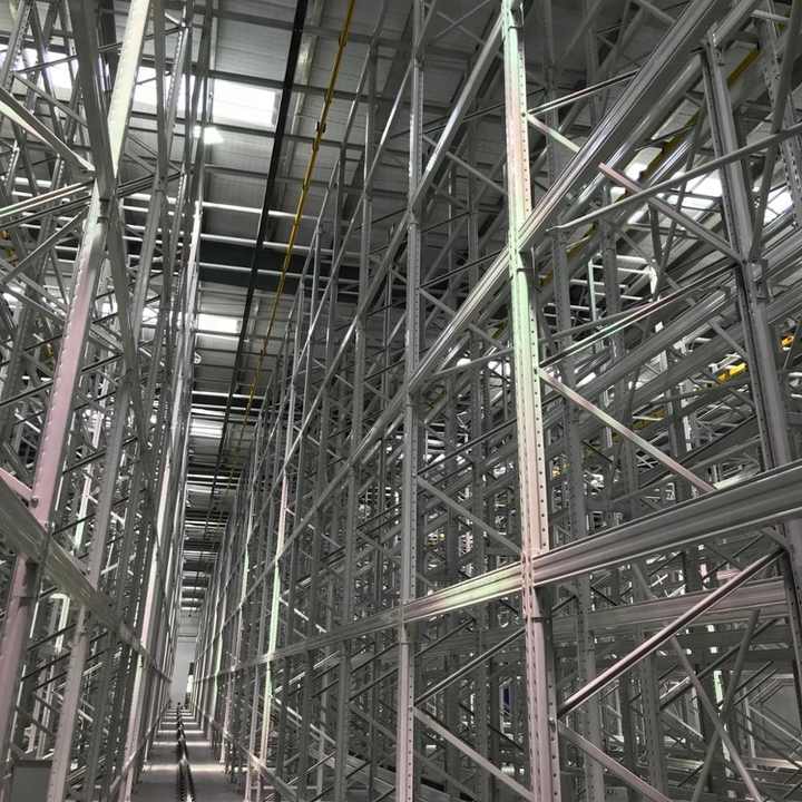 Efficient Warehouse Storage with ASRS - Labor Saving