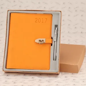 Logo Custom Geel Bruin Oranje A5 B5 Agenda Kunstleer Hardcover Losbladige Ring Notebook Met Slot Voor Gift Met doos En Pen