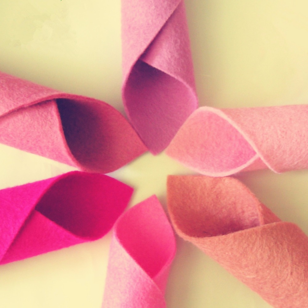 Различные цвета, индивидуальный 1 мм толстый шерстяной фетровый лист для разного использования