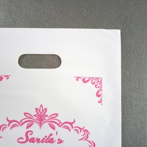 Sacs <span class=keywords><strong>de</strong></span> shopping en plastique blanc, professionnels, personnalisés, avec votre propre logo, poignée découpée pour le magasin, vente en gros - Product Image 5