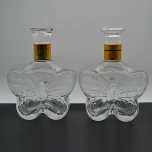定制酒精使用水晶白色0.5l蝴蝶形玻璃瓶