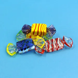 A strisce di vetro di lampwork di natale della caramella