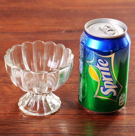 Tasteful Glass Dessert Cup Clear Ice Cream Glass Cup Lotus Shaped Glass Ice Cream Cup