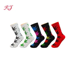 RJ-II-0742 marjuana socks cheap weed socks maple leaves socks