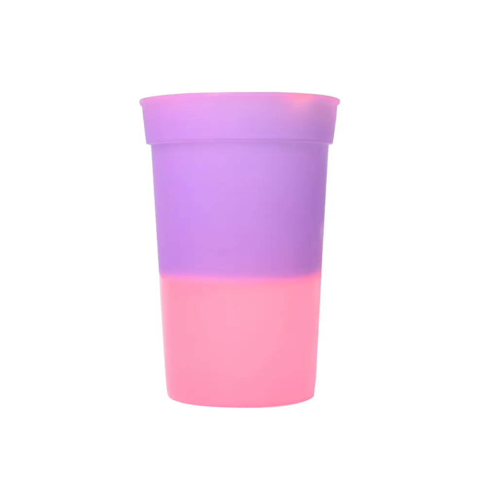 आर्थिक कस्टम डिजाइन गर्म बिक्री परिवर्तन रंग 150ml प्लास्टिक मापने रस कप