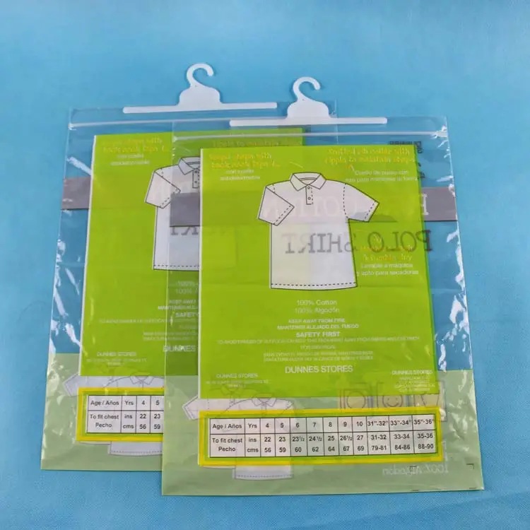 العرف شعار الطباعة البلاستيكية t-shirt حقيبة مع شماعات ، الداخلية التغليف هوك حقيبة