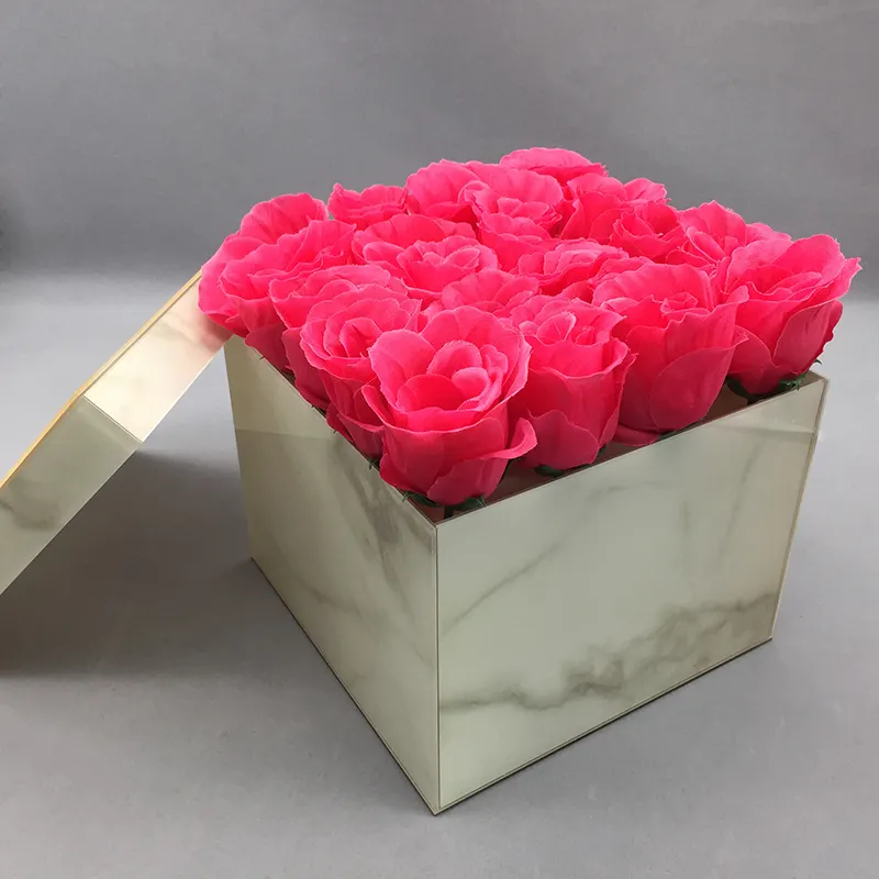 कस्टम सफेद संगमरमर एक्रिलिक गुलाब प्रदर्शन बॉक्स वर्ग एक्रिलिक आधुनिक फूलदान गुलाब पुष्प Vases Centerpieces के लिए फूल प्रदर्शन बॉक्स