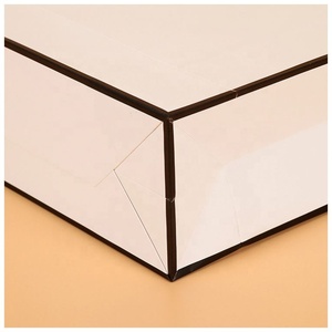 Logotipo personalizado impreso reciclado <span class=keywords><strong>tiendas</strong></span> al por menor llevar embalaje blanco de bolsas de papel con mango - Product Image 5