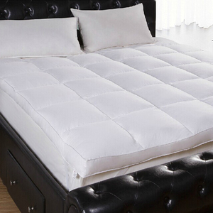 Duck down feather cama do hotel King <span class=keywords><strong>queen</strong></span> full size 100% Microfiber Polyester Bed <span class=keywords><strong>Mattress</strong></span> <span class=keywords><strong>Topper</strong></span> para o hotel em casa hospital