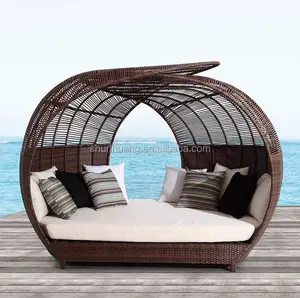 Outdoor wicker rattan beach day bed with canopy double