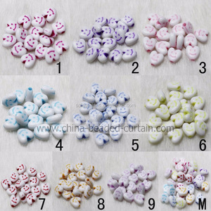 Un montón de Fábrica de China Loose Forma de Corazón Cara de <span class=keywords><strong>La</strong></span> <span class=keywords><strong>Sonrisa</strong></span> De Plástico Cuentas para Joyería - Product Image 2
