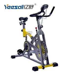 Com equipamento para academia, equipamento para ginástica no interior do corpo, para praticar esportes, bicicletas para uso doméstico