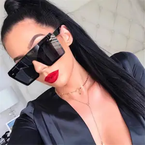Übergroße Damen Square Sonnenbrille 2021 Luxusmarke Mode Flat Top Rot Klare Linse Einteilige Männer Gafas Shade Mirror UV400