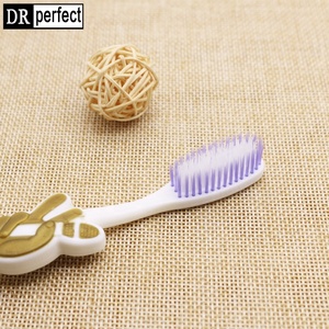 Cepillo de Dientes con Cerdas PBT Ultra Suaves y Mango Largo de Plástico para Uso Doméstico en Adultos - Product Image 4